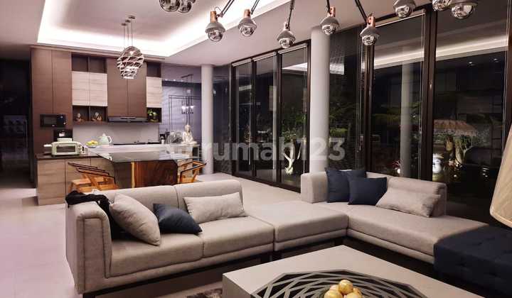 Charming Cafe and House with a View in Batu 2