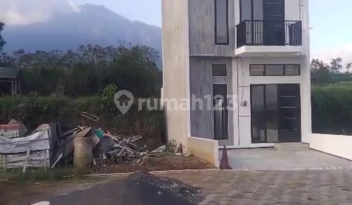 Villa Cantik Di Kota Wisata Batu.view Menawan