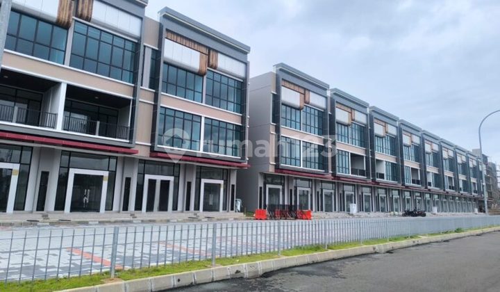 Disewakan Ruko Crystal Hadap Jalan Raya Disewakan Ruko Crystal Hadap Jalan Raya