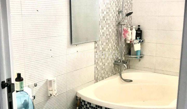 kamar mandi dijual rumah furnished di gading
