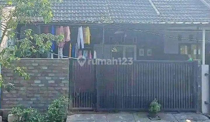 tampak depan di jual cepat rumah lokasi