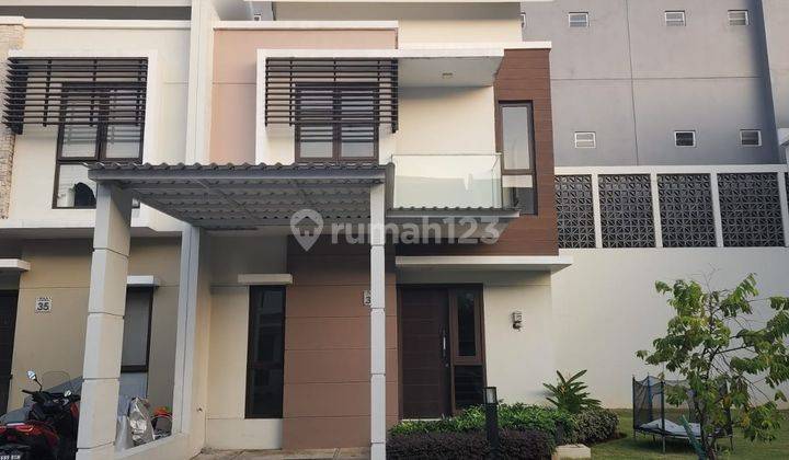 Disewakan Rumah di The Orchard Summarecon Bekasi Burgundy Residence 1