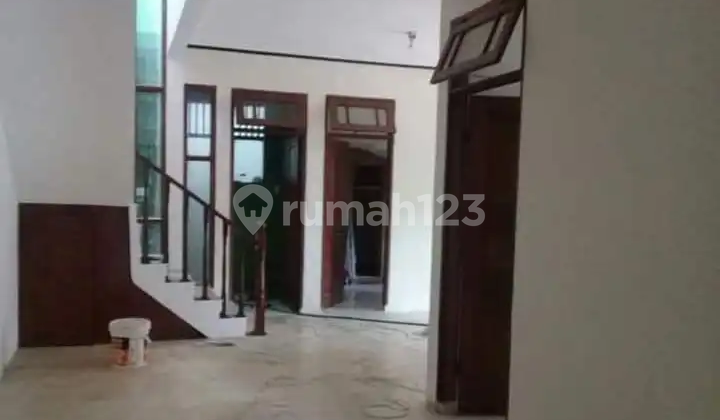Rumah di Komplek Eramas 2000 Jakarta Timur 2