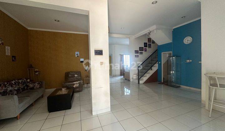 Rumah Luas Furnish Disewakan di Villa Pekayon Dekat Grand Galaxy Bekasi 2