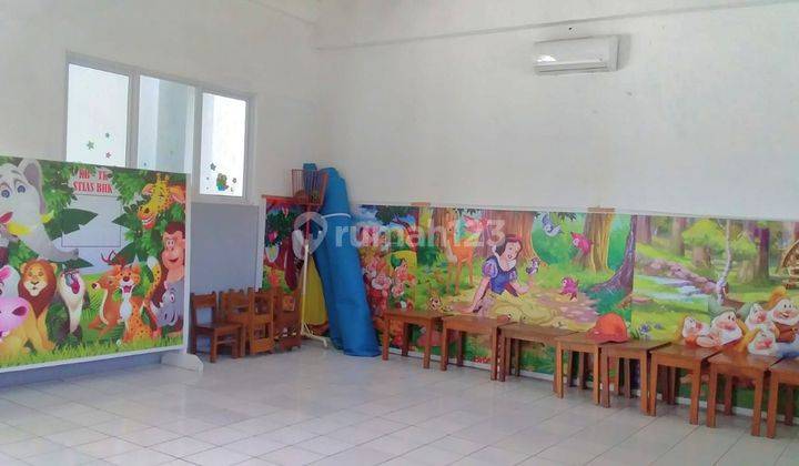 Dijual Cepat Gedung Sekolah Masih Aktif 3 Lantai di Kota Harapan Indah Bekasi 2