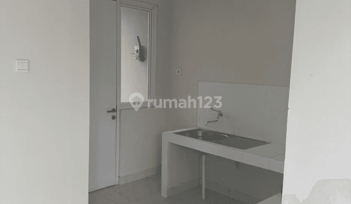 Jual Rumah Hoek 2 Lantai Siap Huni di Cluster Water Terrace Grand Wisata 2