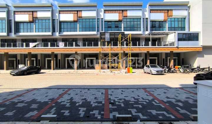 Disewakan Ruko Crystal Summarecon Bekasi