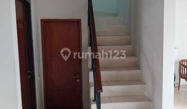 foto lainnya dijual rumah 2 lantai di