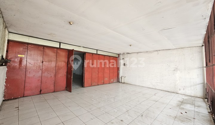 Shop-House in a Very Strategic Location Near Bekasi Station 1