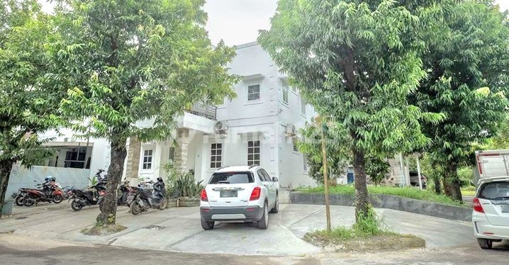 Kost - Kost an 2 Lantai Full Terisi di Lippo Cikarang Bekasi