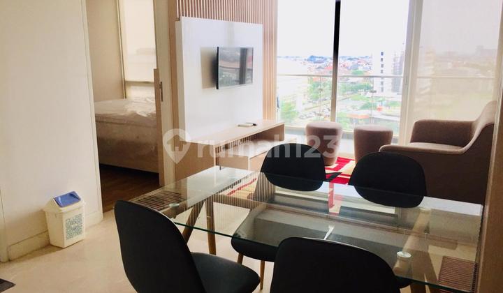 Apartemen Lux Tengah Kota