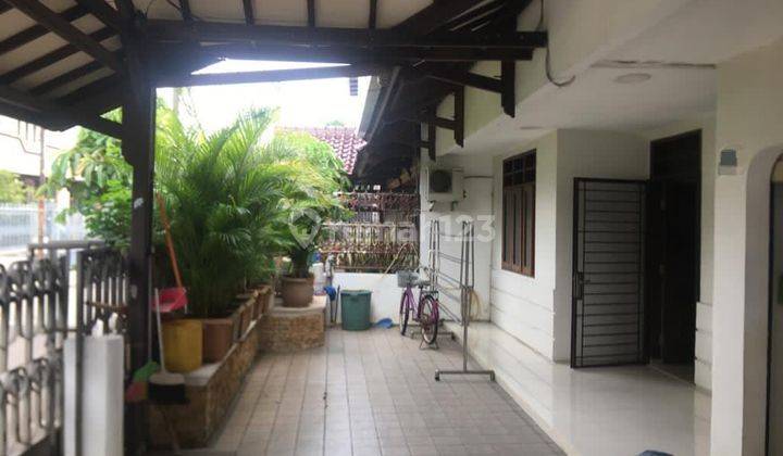 Rumah Unfurnished di Taman Kota, Jakarta Barat 2