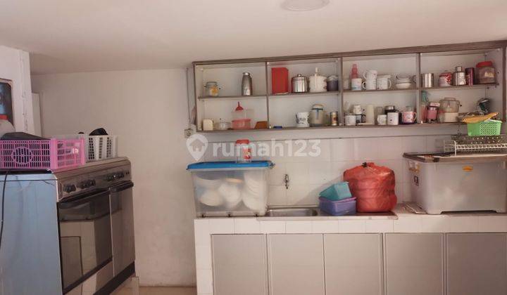 Rumah Unfurnished di Taman Kota, Jakarta Barat 8