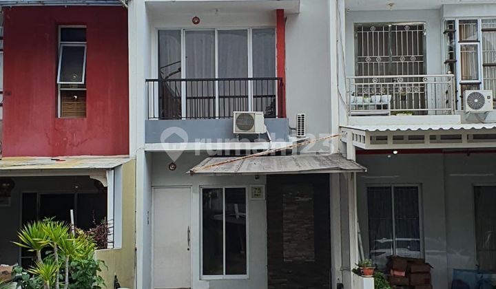 Rumah 2 Lantai di Golf Lake Residence Cluster Pine Hills