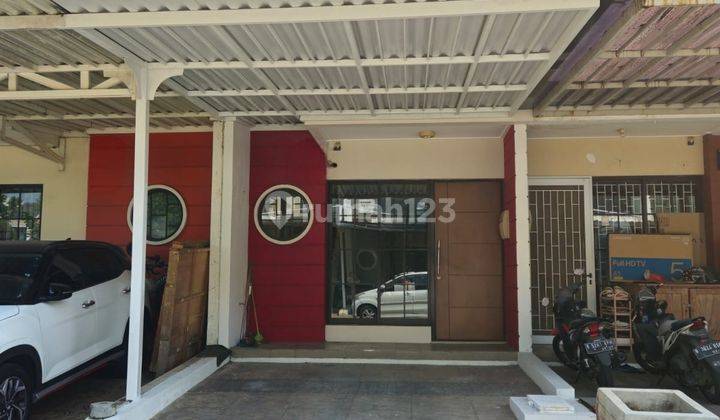 Rumah 2 Lantai Sudah Renovasi di Green Lake , Jakarta Barat 1