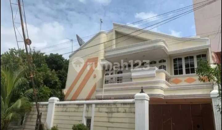 Rumah Hoek 2 Lantai di Muara Karang Blok 6