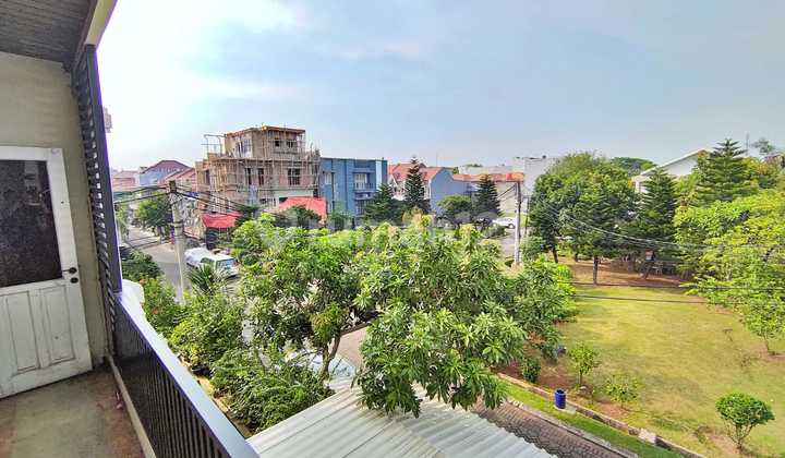 Rumah Hoek 4 Lantai di Citra 2 Ext, Jakarta Barat