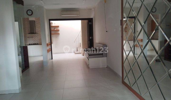 Rumah Casa Jardin Dekat Mall Ciputra, Mall Daan Mogot 1
