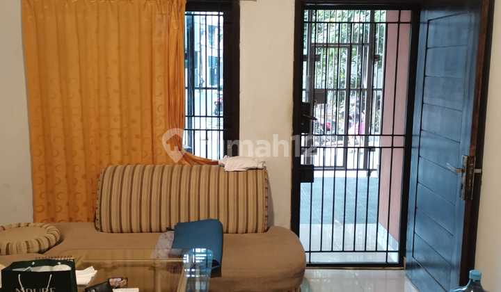 Rumah 2 Lantai Bagus SHM di Menceng, Jakarta Barat
