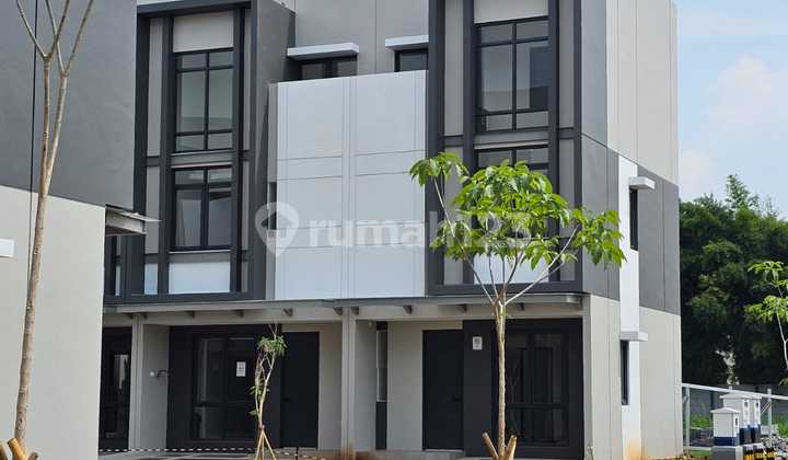 Soho Latinos BSD House 3 Floors Brand New Unfurnished
