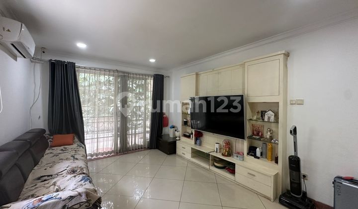 Rumah di Johar Golf Pantai Indah Kapuk Dekat Mall Pik Avenue