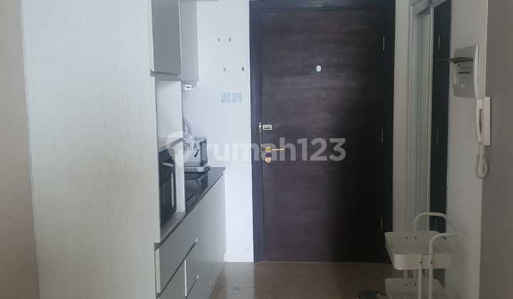 Springhill Royale Suites High Floor Furnished 2