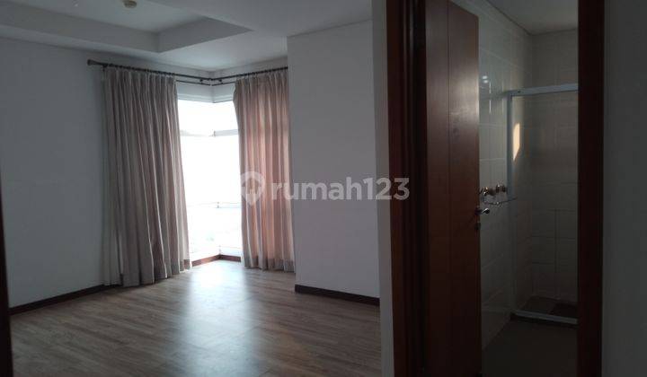 Condominium Greenbay 2BR Hoek Semi Furnish 1