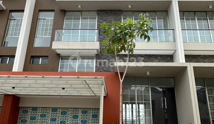 Rumah PIK 2 Cluster Miami Special unit Backyard View Danau