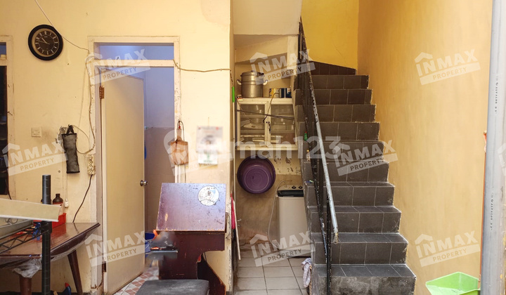 For Sale Cheap 1.5-Story House in Lebak Kenjeran, East Surabaya, Near Kalijudan, Galaxy Mall, Merr, Campus C Unair, Rs Mitra Keluarga, KPR Available 2