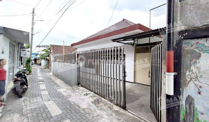 Disewakan Rumah Luas Besar Daerah Gunung2 Dekat Ijen Boulevard  1