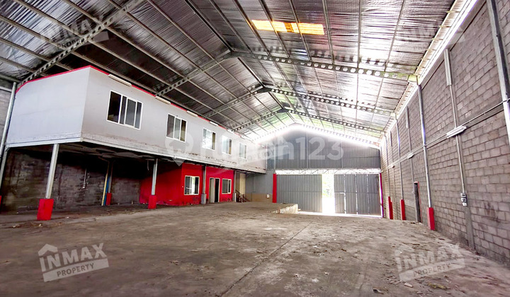 Warehouse for Sale in Raya Arjosari Area, Blimbing, CCK Expedition & Showroom