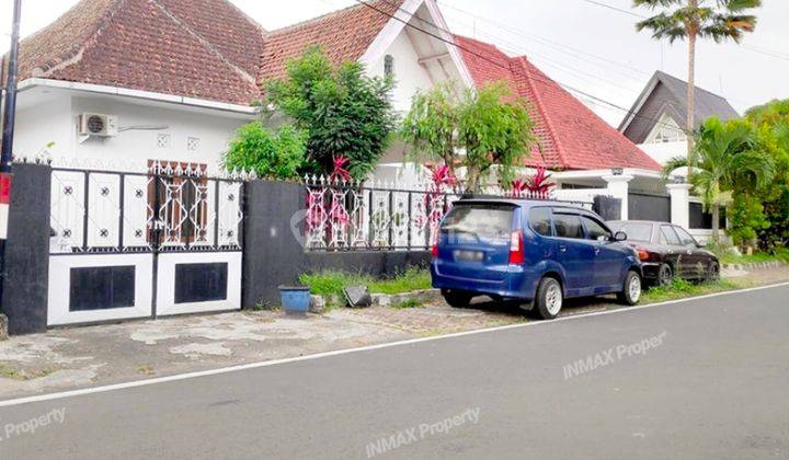 Rumah klasik Bagus Murah Strategis daerah Pulau2 Malang 1