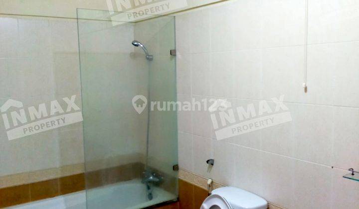 Sewa Rumah Bagus Luas Kawasan Elit dekat Ciputra World& Shangrila Hotel Sby Barat Semi Furnished  6