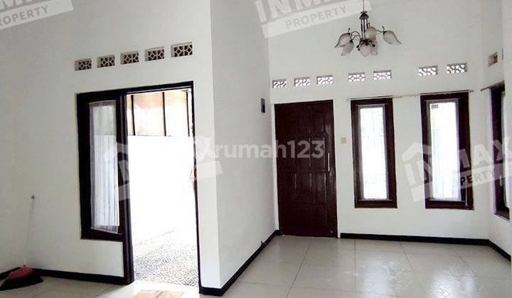 Disewakan Rumah Siap Huni 2Lt Jalan Buah Buahan Malang Kota   2