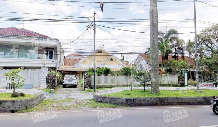 Disewakan/Dijual Rumah Heritage/Kuno Raya Boulevard Dieng luas  1