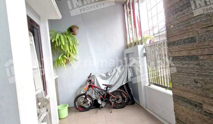 For Sale: Affordable Minimalist House in Metro Kencana Housing, Kepanjen. Good Condition, Ready to Occupancy. Close Access to Provincial Highway. Semi-Furnished. Safe Neighborhood with One Gate System, 9m Width. Negotiable Price. 2