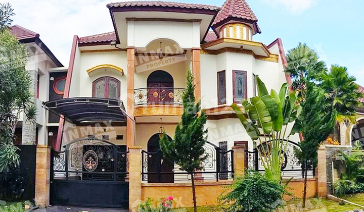 Disewakan Rumah Mewah 2lt Istana Dieng 5 Kmr Terawat Siap Huni  1