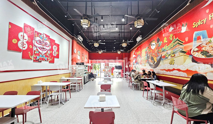 For Sale: Cheap 2-Storey Shop House, Strategic Zero Road Frontage, Kayutangan Basuki Rahmat, Central Culinary Business, Former Bank, Suitable for Restaurant, Cafe, All Kinds of Business & Investment, Busiest 24-Hour Traffic, Near City Square. For Sale: Cheap 2-Storey Shop House, Strategic Zero Road Frontage, Kayutangan Basuki Rahmat, Central Culinary Business, Former Bank, Suitable for Restaurant, Cafe, All Kinds of Business & Investment, Busiest 24-Hour Traffic, Near City Square.