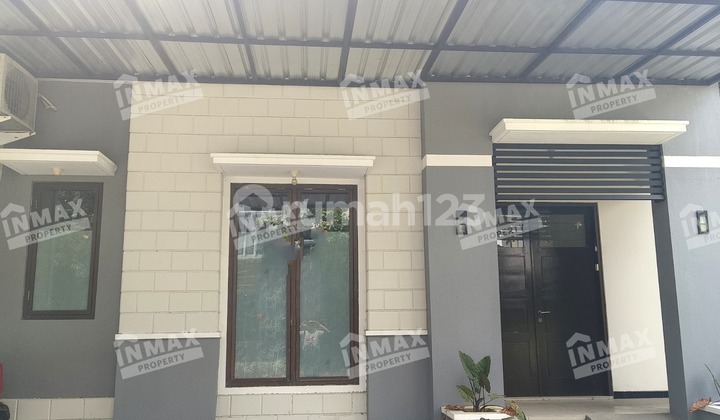 Disewakan Rumah Bagus Minimalis 2lt Perumahan Elit Royal Residence 4 Kamar Siap Huni Row Jln Lebar Dekat Club House, Ivy School 2