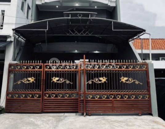 Dijual Cepat Rumah Bagus Murah 2Lt Ngagel Baratajaya Gubeng 5Kamar Siap Huni Terawat Tidak Perlu Renovasi Row Jalan 3 Mbl Dekat Sekolah Santa Clara Ubaya Ngagel