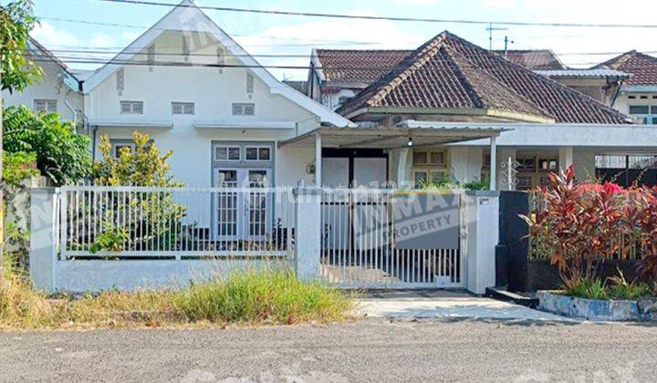 Disewakan/Dijual Rumah Klasik Luas Daerah Pulau2 Malang Kota  1