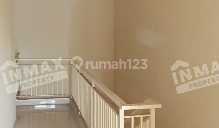 For Sale 3-Story Strategic Shop House Zero Main Road Rungkut Direct Access to Merr Close to Open University, UPN Campus Can Buy 2 Adjacent Shop Houses