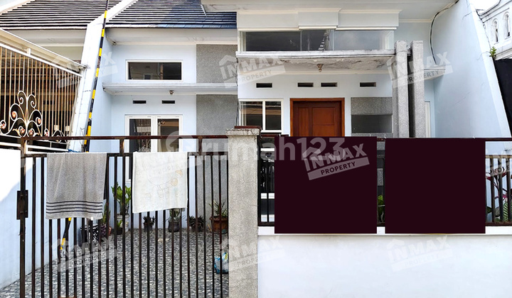 For Sale Cheap Minimalist House Dewi Sartika Batu Malang Near Jatim Park2, Lippo Mall, Among Tani Central Market, Oro Oro Ombo. East Facing, Suitable for Living, Villa 1