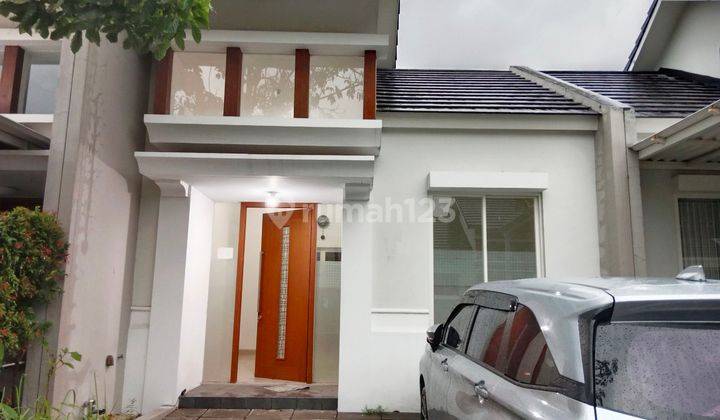 Disewakan Rumah Bagus Minimalis Grand Harvest Wiyung Dekat Raya Mastrip,superindo.murah! 1