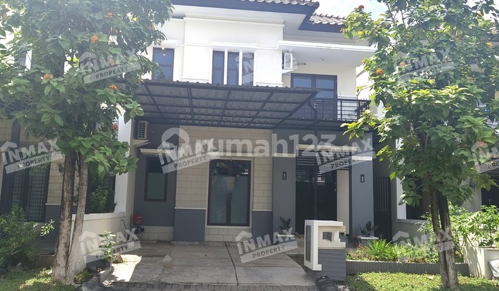 For Rent: Nice Minimalist 2-Story House in Elite Royal Residence Housing Complex, 4 Bedrooms Ready to Occupy, Row on Wide Street Near Club House, Ivy School