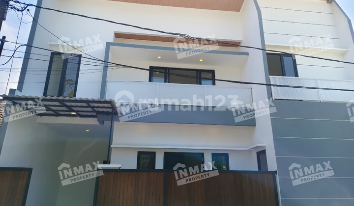 For Sale: Nice Modern 2-Story House Ready to Occupy, Babatan Pantai Area Near Grand Kenjeran, Raya Kenjeran, Annyeong Food Market, Galaxy Mall, Wide Road, Firm Negotiable Price. 2