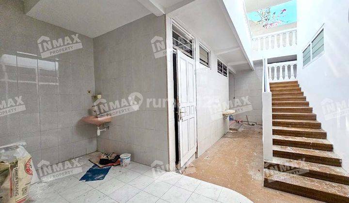 Dijual Rumah Luas Bagus 2 Lt Daerah Elit Tidar Malang 7 Kamar Dekat Machung,vpt,unmer Harga Nego 2