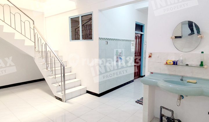 For Sale Cheap Ready-to-Live 1.5-Story House in Babatan Pantai Kenjeran Near Pakuwon City PCM Mall, Golf Club, ITS Campus, Galaxy Mall, Unair, Annyeong Market Grand Kenjeran Wide Street 2