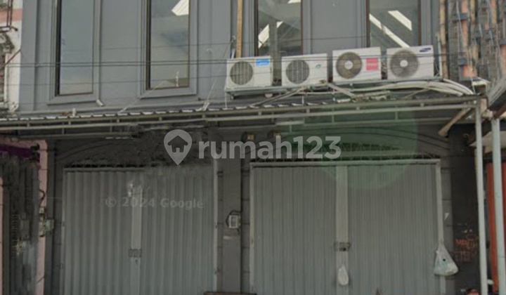 For Rent: Affordable 2-Story Shophouse, Two Units Combined into One, Strategic Location on Jalan Raya Suhat Borobudur, Blimbing, Central Malang, 8m Wide, Near Ub and ABM Campuses. Suitable for Culinary Business, Cafe, Restaurant, Office, Courier Service, Souvenir Shop, Phone Store, Laundry, Stationery, Digital Printing, etc. For Rent: Affordable 2-Story Shophouse, Two Units Combined into One, Strategic Location on Jalan Raya Suhat Borobudur, Blimbing, Central Malang, 8m Wide, Near Ub and ABM Campuses. Suitable for Culinary Business, Cafe, Restaurant, Office, Courier Service, Souvenir Shop, Phone Store, Laundry, Stationery, Digital Printing, etc.