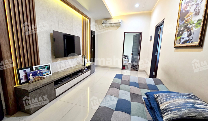 Dijual Rumah 2,5 Lantai Minimalis Modern Rooftop Rungkut Furnish  2